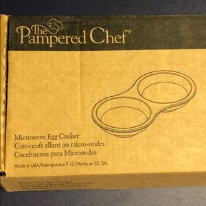 Pampered Chef microwave egg cooker